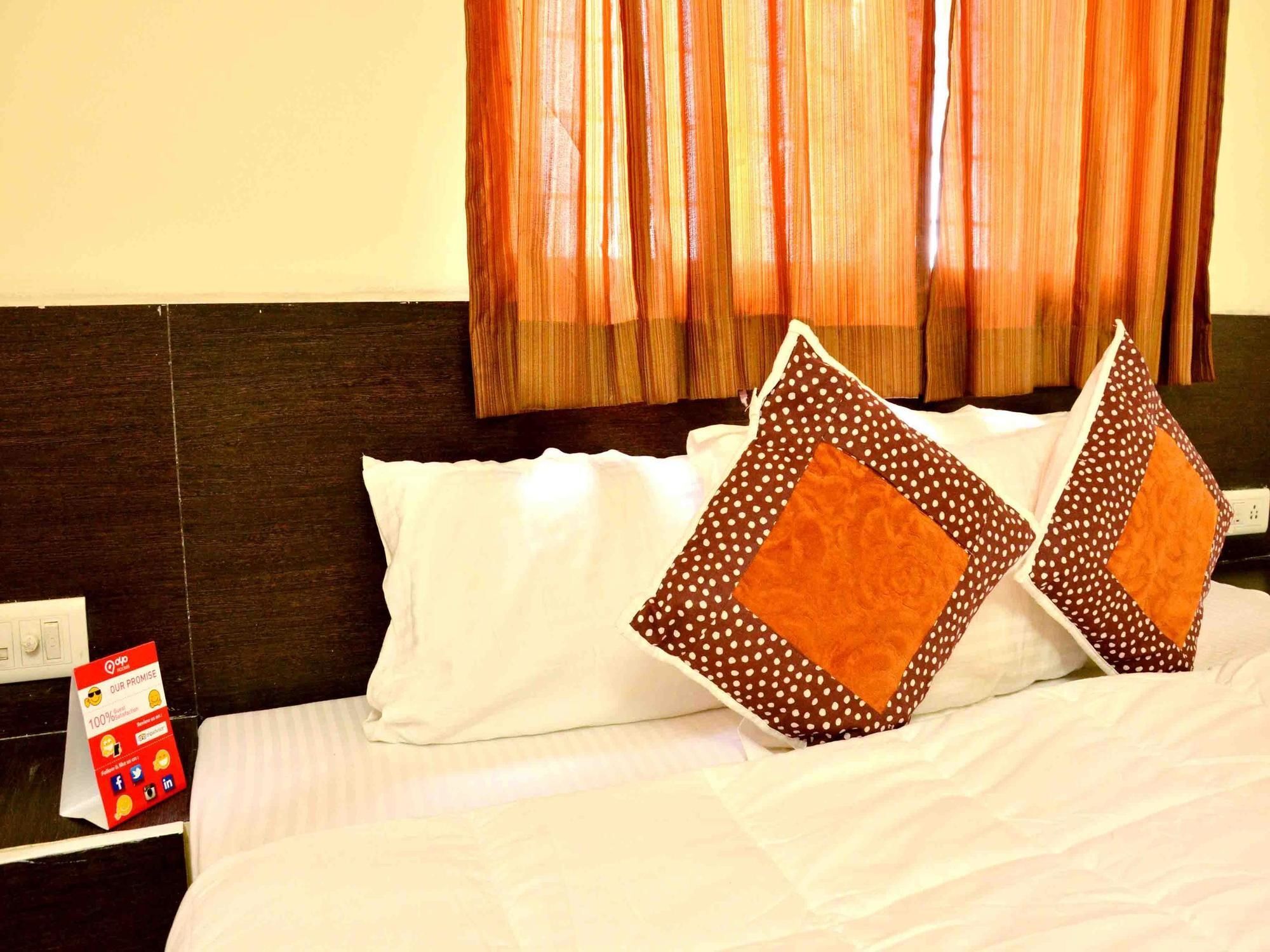 Hotel Vijay Nagar Indore Buitenkant foto