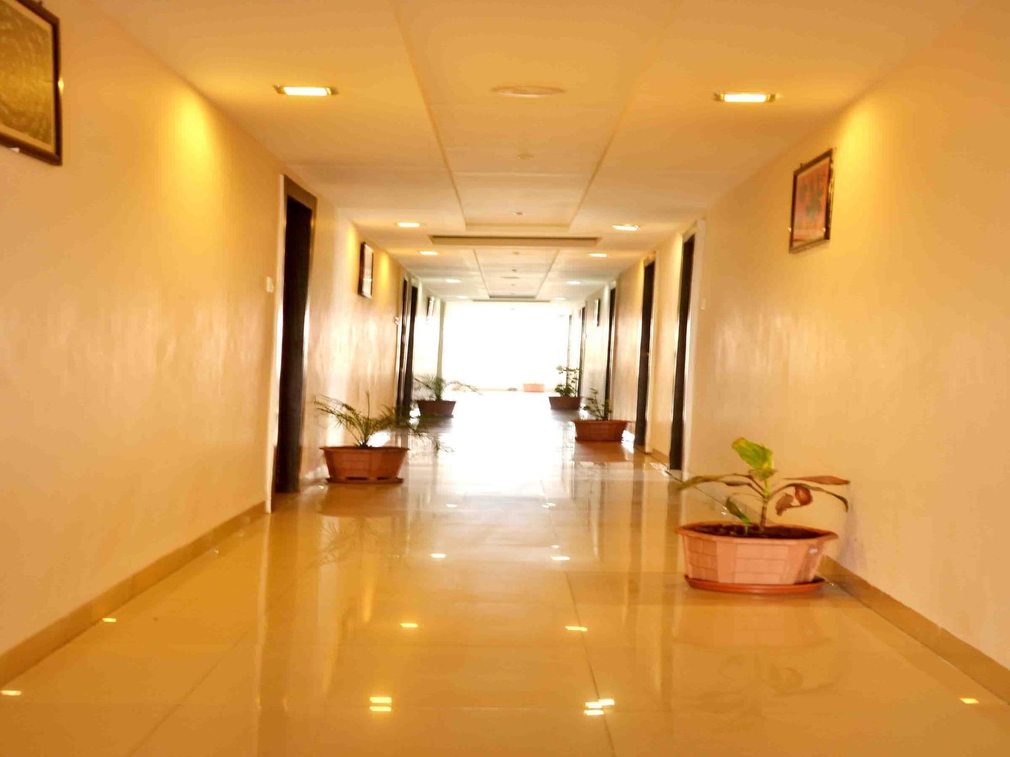 Hotel Vijay Nagar Indore Buitenkant foto