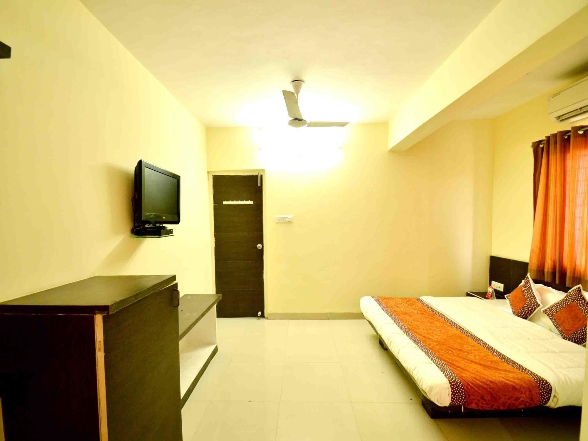 Hotel Vijay Nagar Indore Buitenkant foto